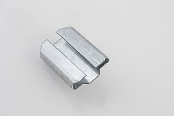 Chape pour feuillard métal A1