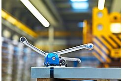 Combiné manuel pour feuillard acier HKE